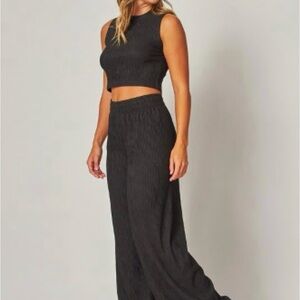 Wide-Leg Ribbed Knit Skirt - Black
